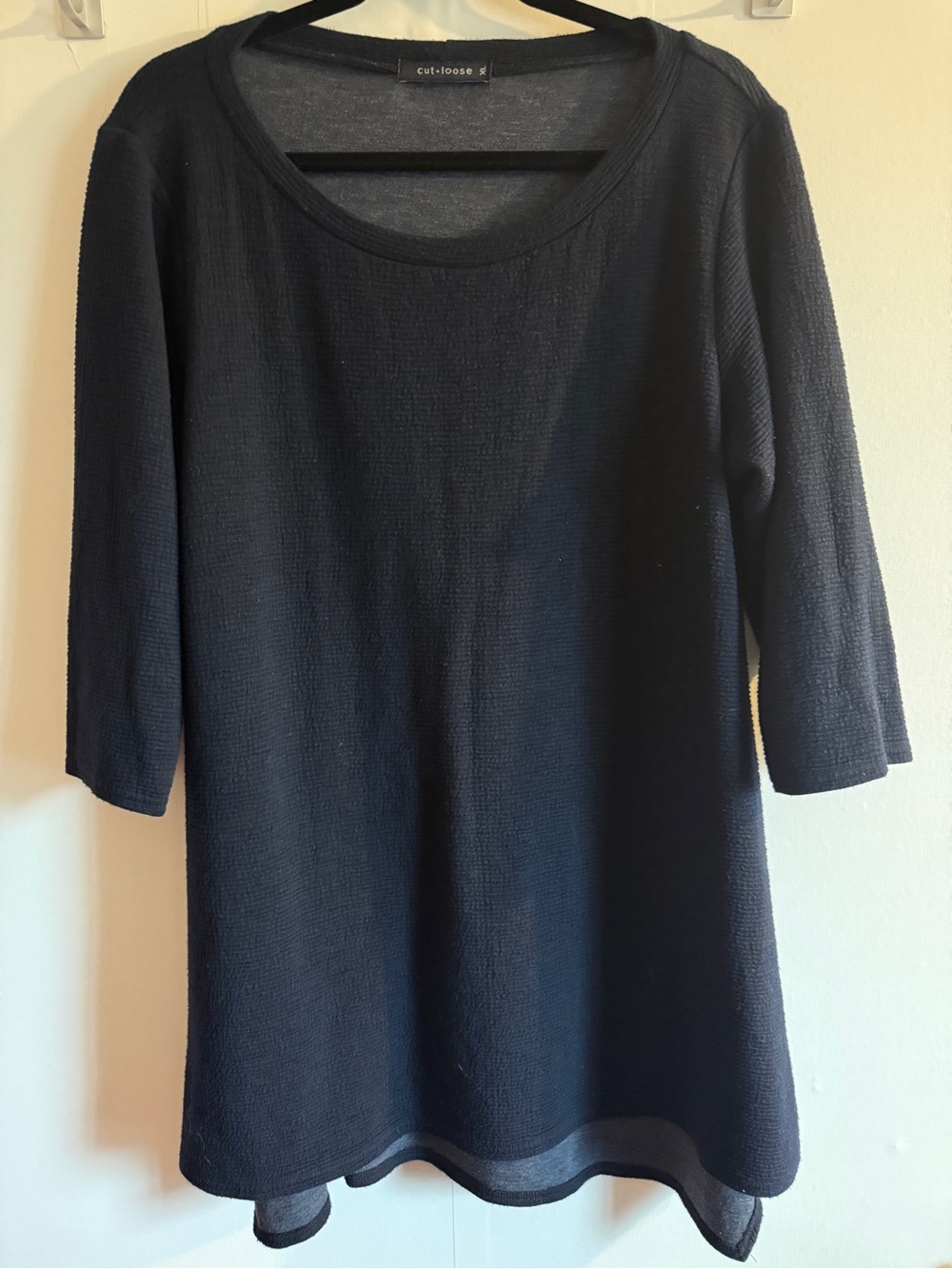 Cut Loose Navy Black Textured Tunic Top L Crinkle Stretch 3/4 Sleeve Made USA